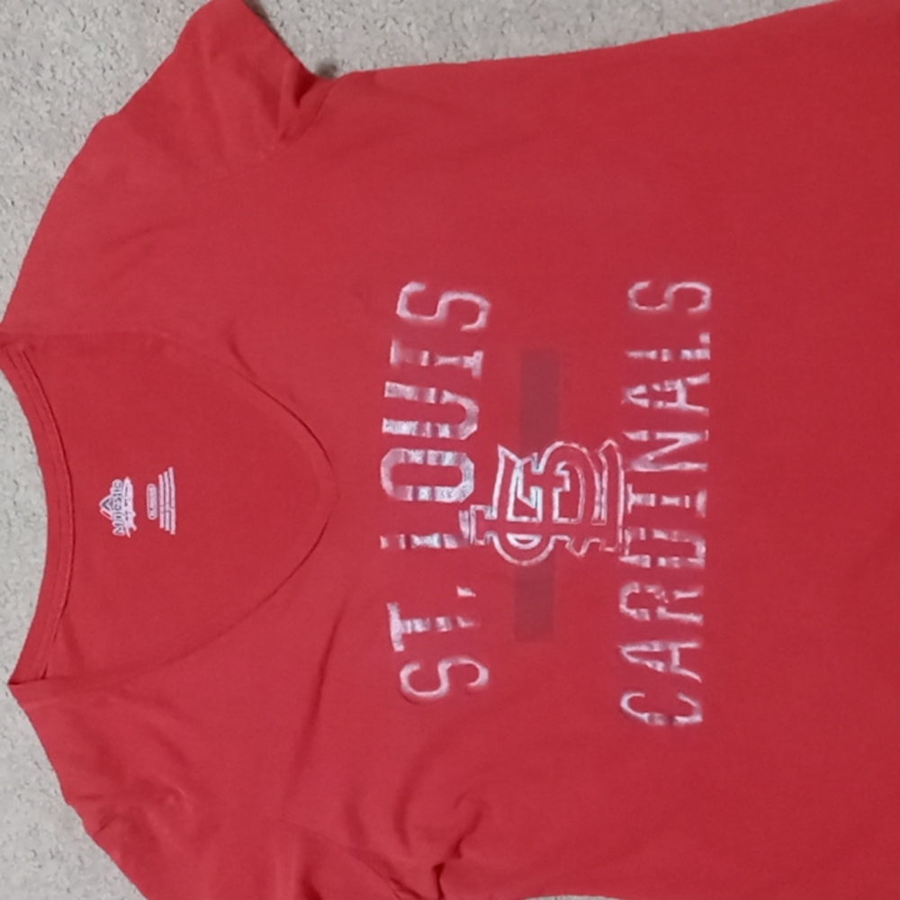 St. Louis Cardinals V-neck women's short-sleeve red tee. Sz XL